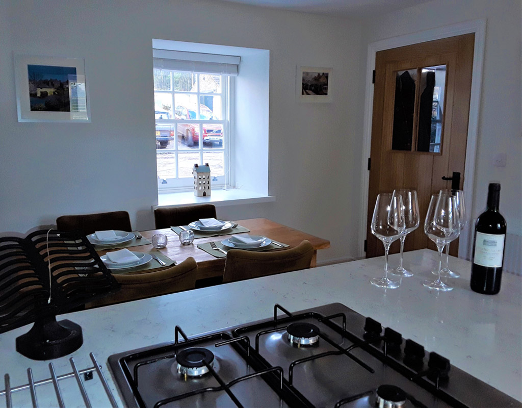 Lowbyer Self Catering Dining Room