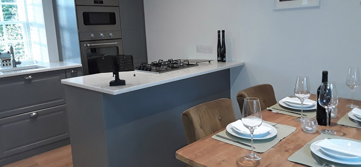 The Coach House self catering holidays kitchen and dining room
